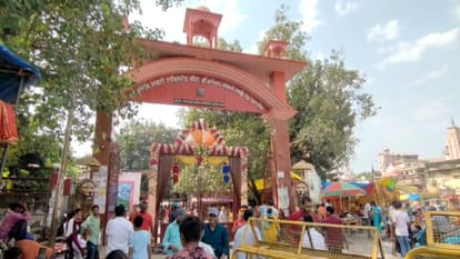 Worship of Goddess Bhagwati started with installation of Kalash, devotees gathered in the temples of Maa Durga