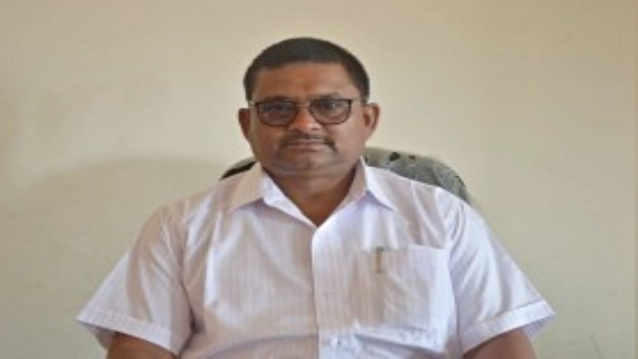 Umaria News Liquor was consumed by snatching morsels from children mouth Collector suspended