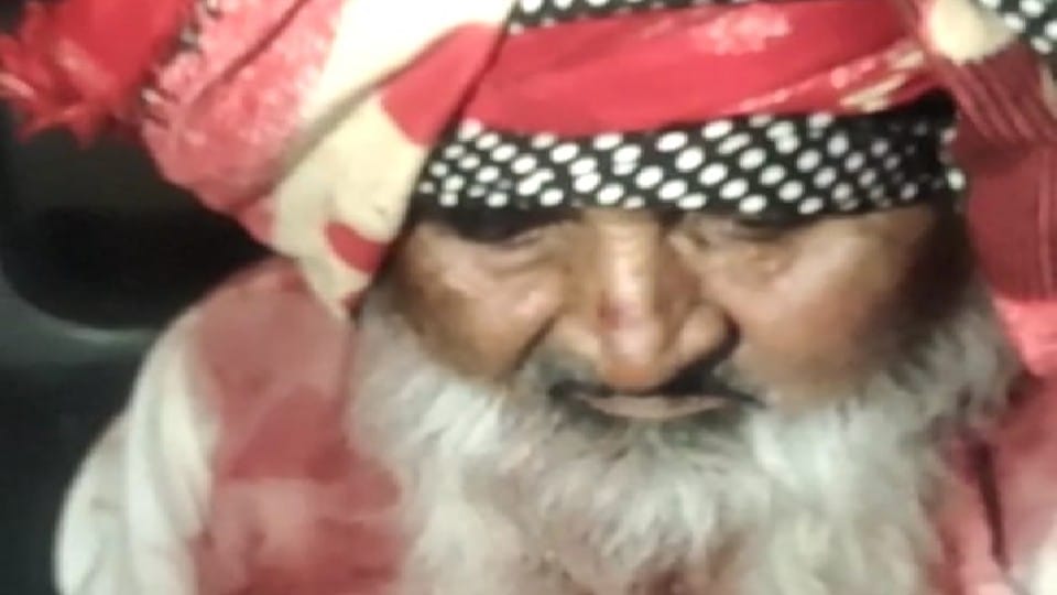 Miscreants entered the house and looted and stabbed elderly man in Budaun