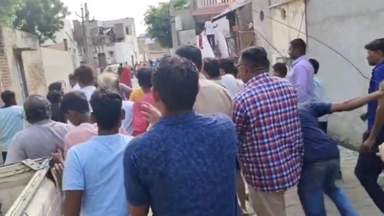 Bharatpur Elderly man dies after electric pole falls on his head villagers beat up line man