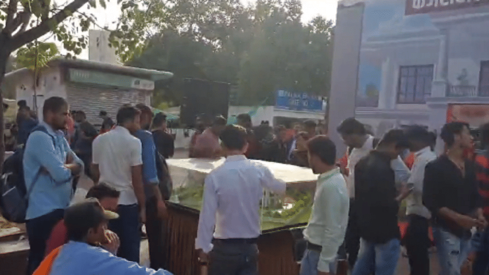 BJP exhibits pictures from inside Kejriwal's residence in Connaught Place
