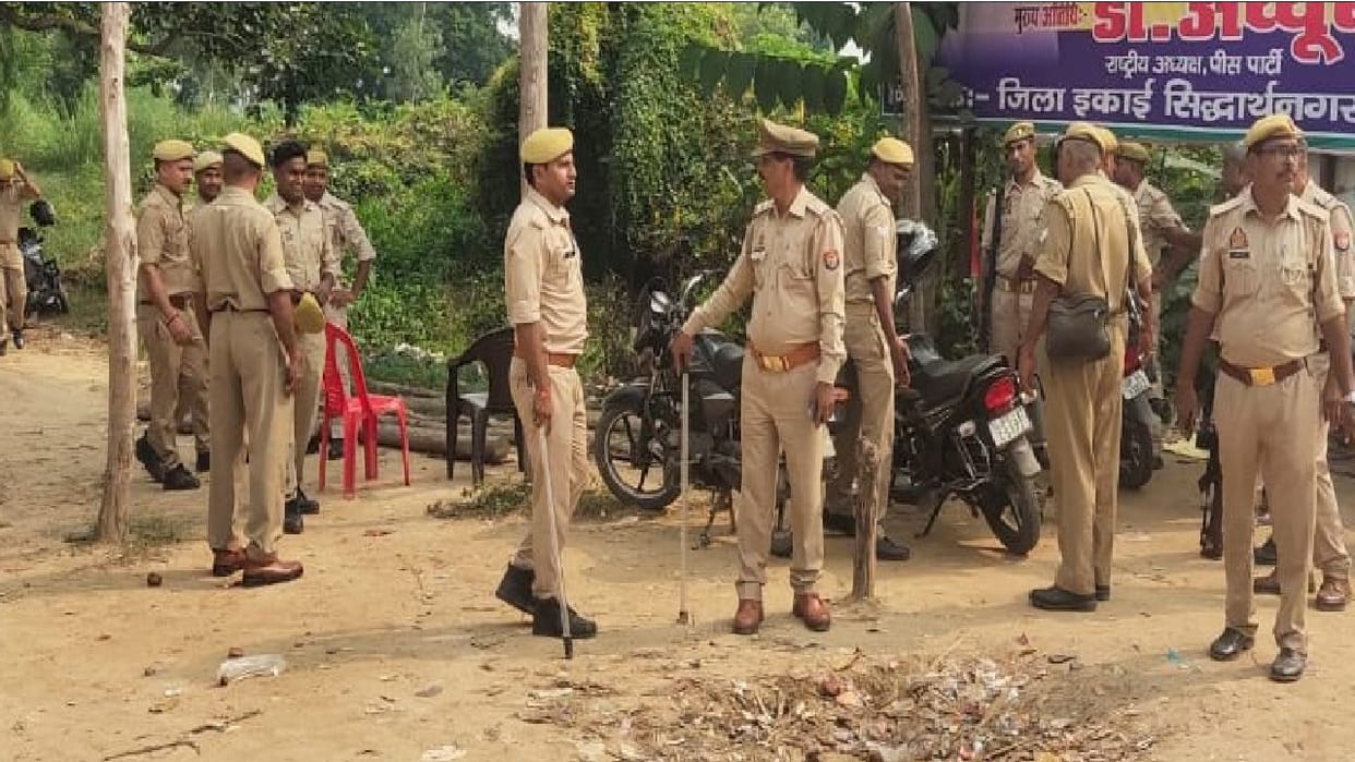 Unknown people damaged statue of Buddha in Trilokpur Siddharthnagar