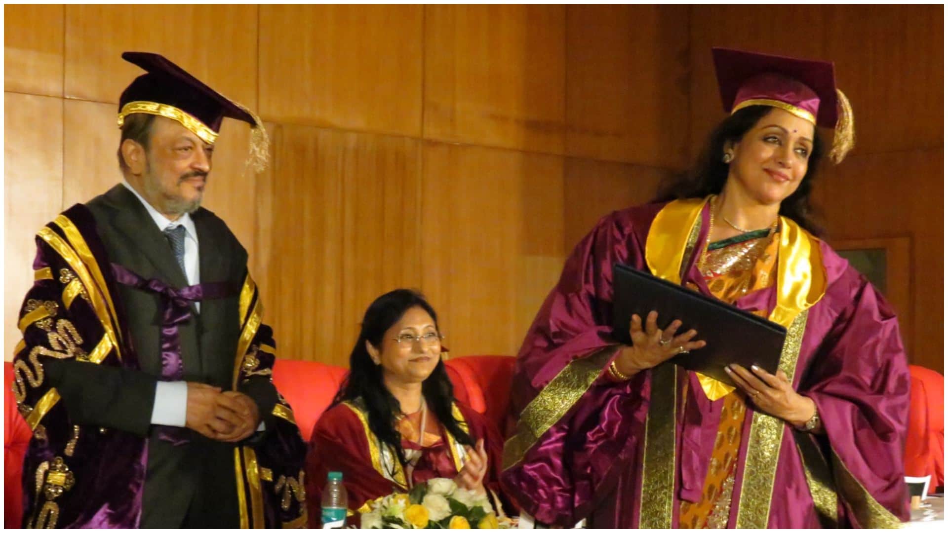 Hema Malini Birthday: Know About Famous Actress classical dancer and Mathura MP Career And Life Story