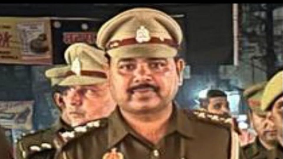 Inspector posted at Collector Ganj police station arrested while taking bribe