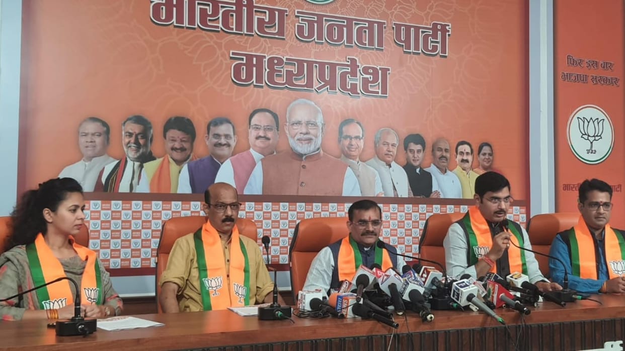 MP Election 2023: On the news of Digvijay Singh's resignation VD Sharma said - First we issue FIR ourselves