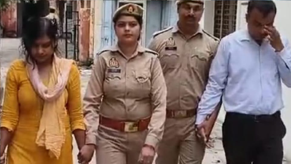 Police arrested accused who murdered woman in servant quarter of DM Compound in Shahjahanpur