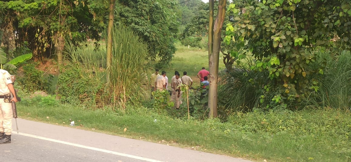 two criminals caught on spot in the murder of bihar police constable running away died in police encounter
