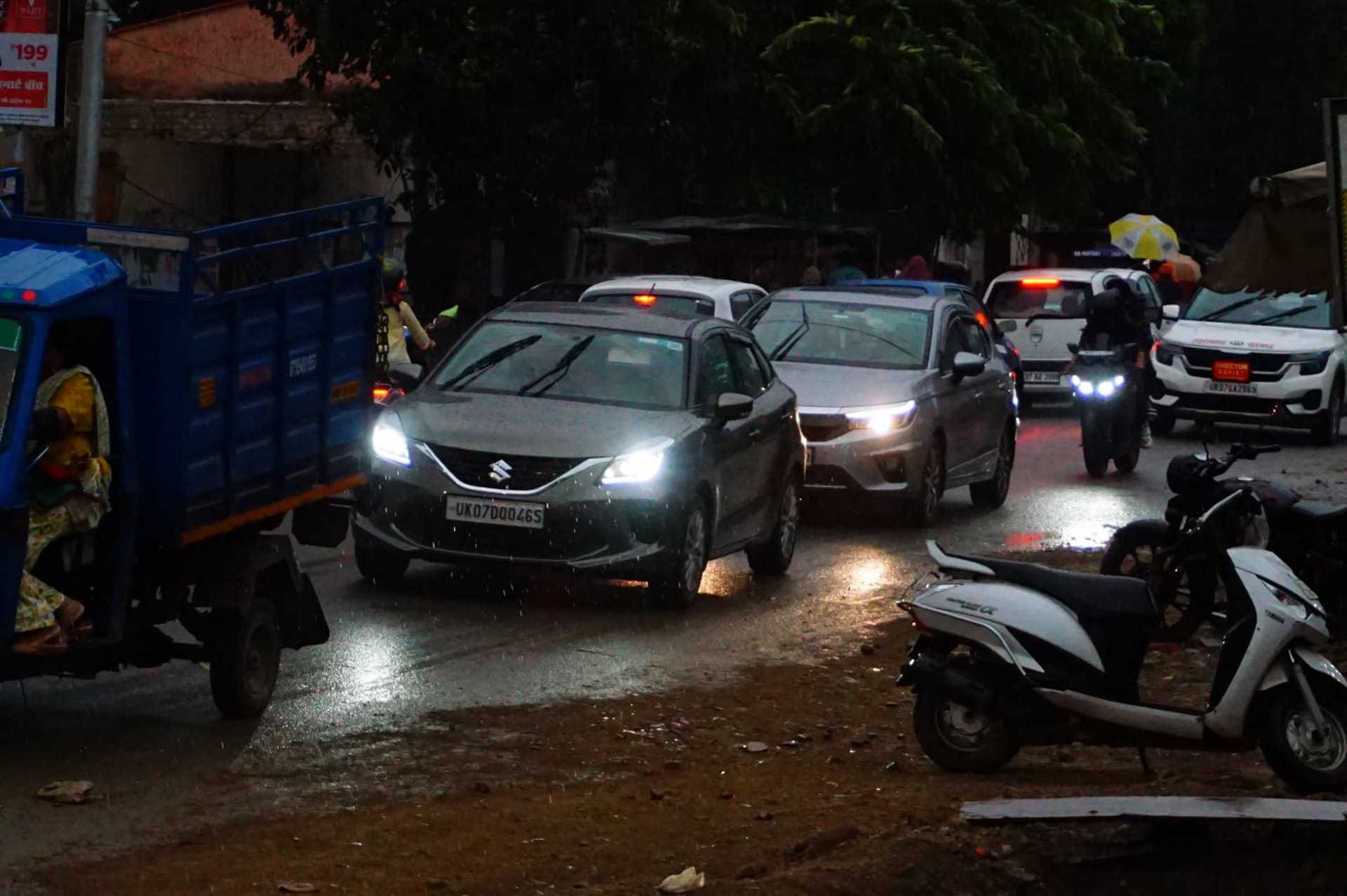 Uttarakhand Weather News Update rain shadow darkness in the day Dehradun Watch Photos