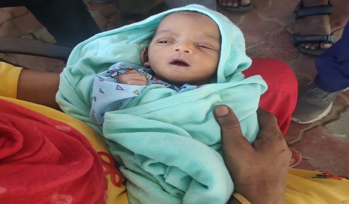 Case registered against three day old newborn thrown in bhu hospital this happened for second time in 163 y