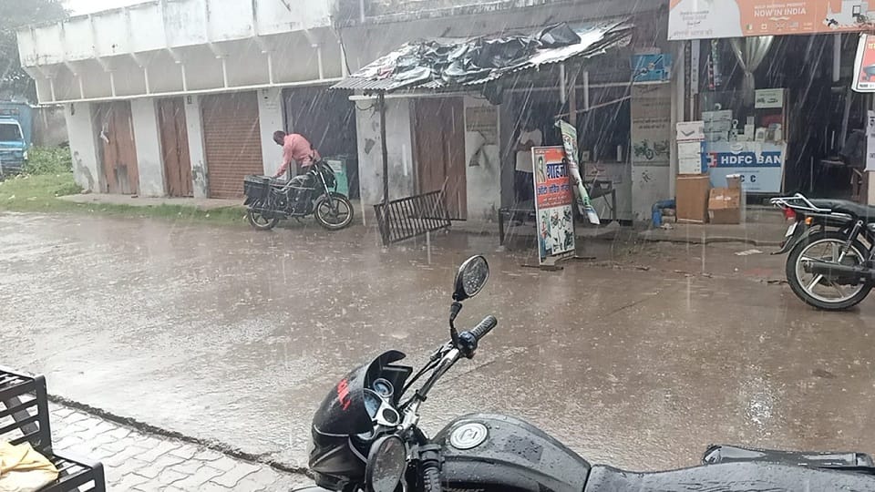 Weather changed due to rain and hailstorm in Bareilly