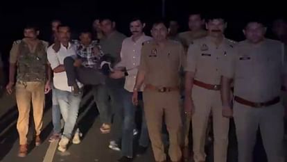 Police arrested criminal during encounter who involved in robbery in school in Agra