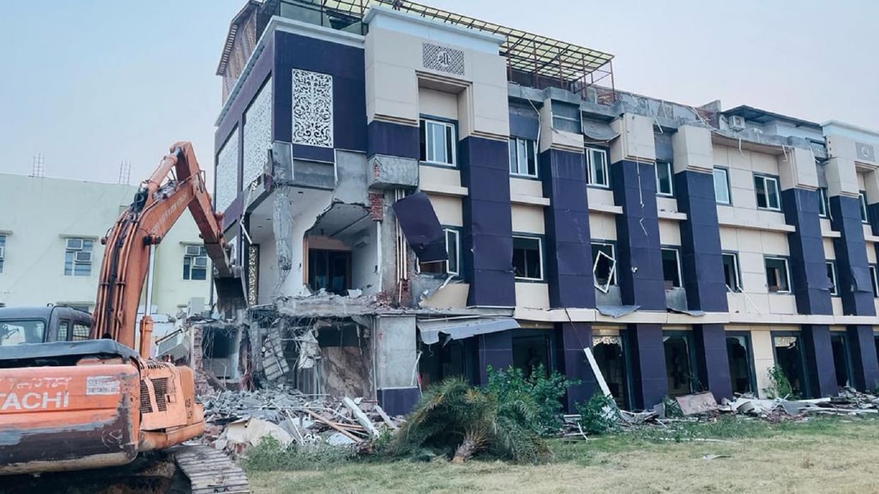 The issue of Gurusharanam Hotel reached the High Court, the bank filed a writ regarding repayment of the loan