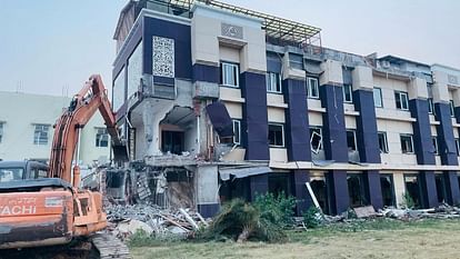 BSP leader hotel demolished built on graveyard land in Farrukhabad bulldozer RUN