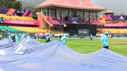 Cricket world Cup: साउथ अफ्रीका-नीदरलैंड मैच में बारिश का खलल, टॉस में हुई देरी, पिचों को किया कवर sa vs ned: Rain disruption in South Africa-Netherlands match in dharamshala, toss delayed, pitch covered