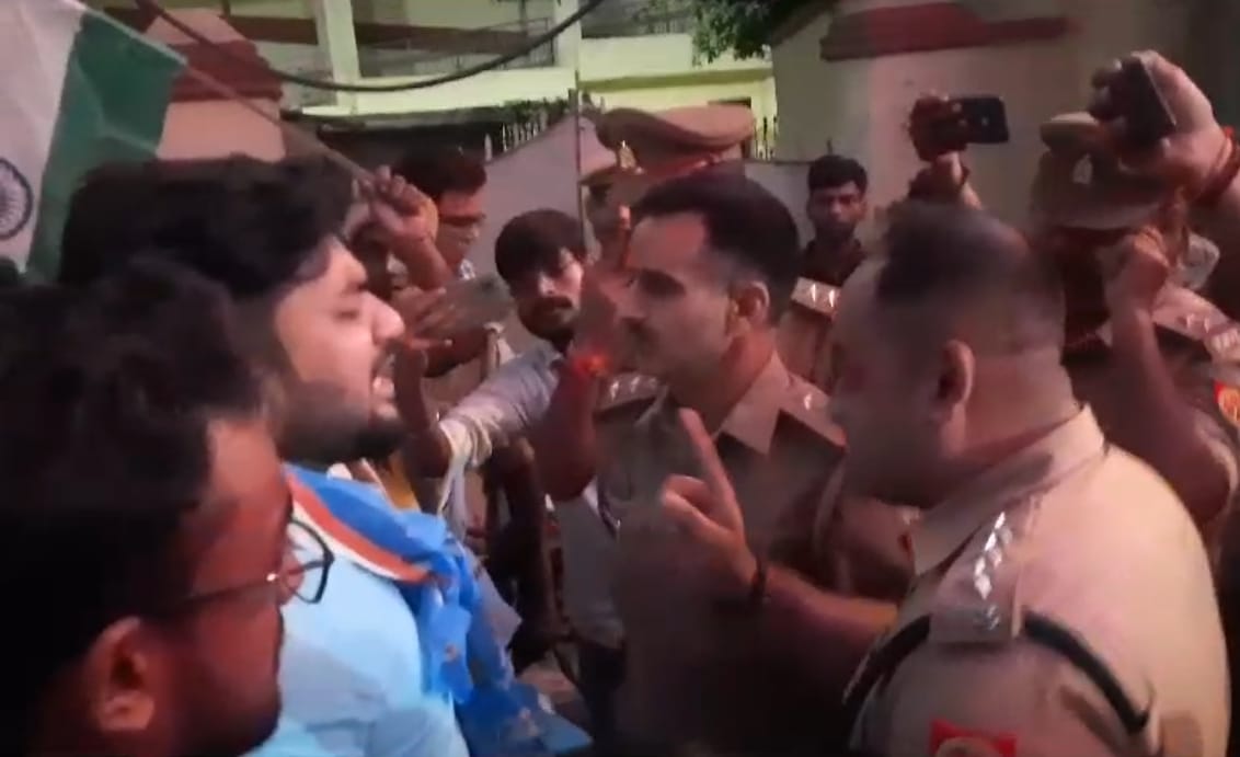 Video of ACP Bhelupur Praveen Singh goes viral, says - 'Don't be personal, I will get you skinned right here'