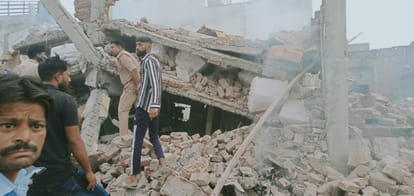 Meerut: Five laborers died in blast, but police officials are waiting for lab report