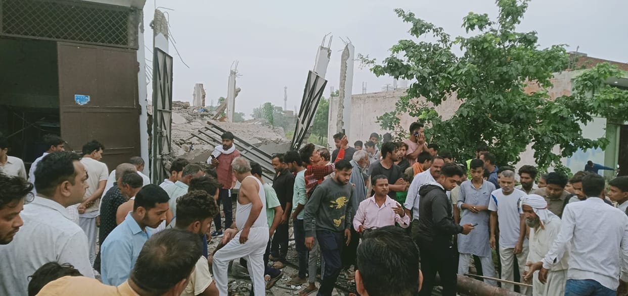 West UP News Live: Lohiyanagar shaken by the blast in Meerut, workers join Yogi meeting today