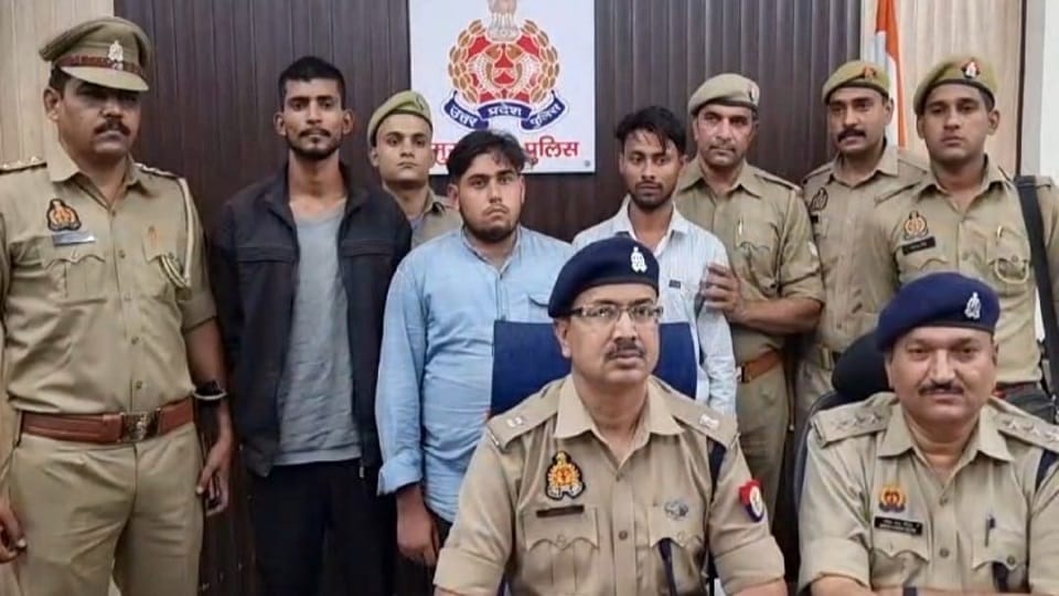 moradabad: Father killed when he give money expenses, three including son arrested within 24 hours