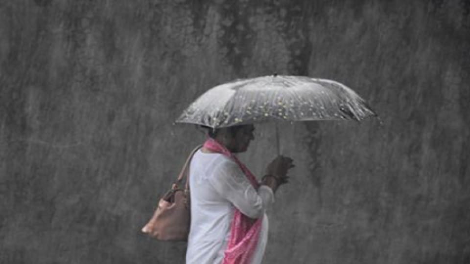 Moradabad weather: Storm and rain spoiled weather, temperature dropped by two degrees