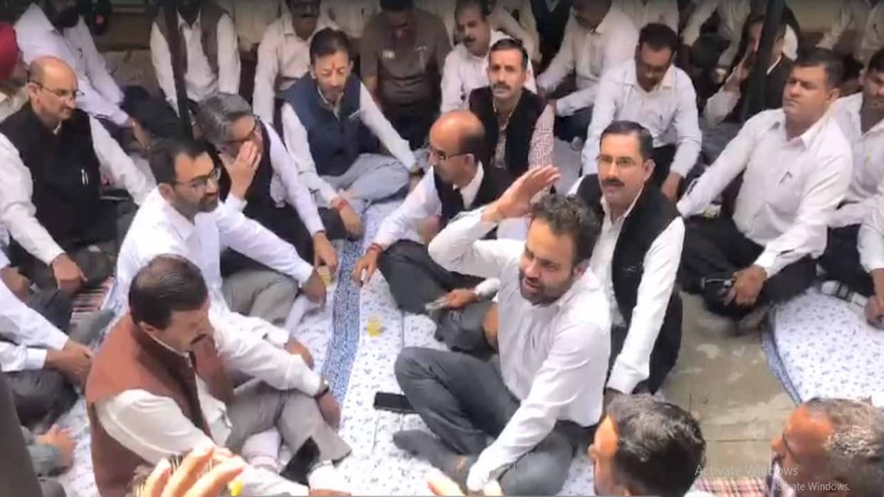 Paonta Sahib Bar Association's indefinite strike continues for the fifth day