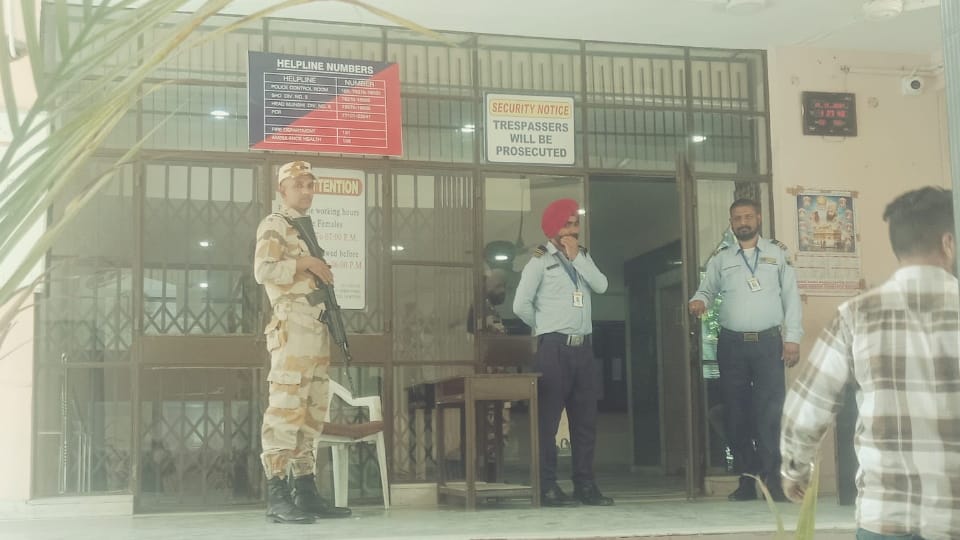 Income Tax Department team raid Ludhiana Stock Exchange and trident group