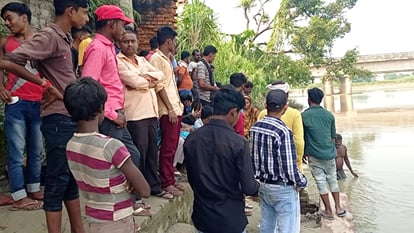 Two children drowned while bathing in Benabad Bagmati river in Muzaffarpur, both went missing
