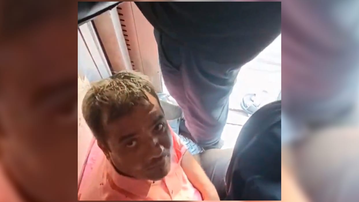 Viral Video: Never Call Someone Uncle Inside Train Here Is Why