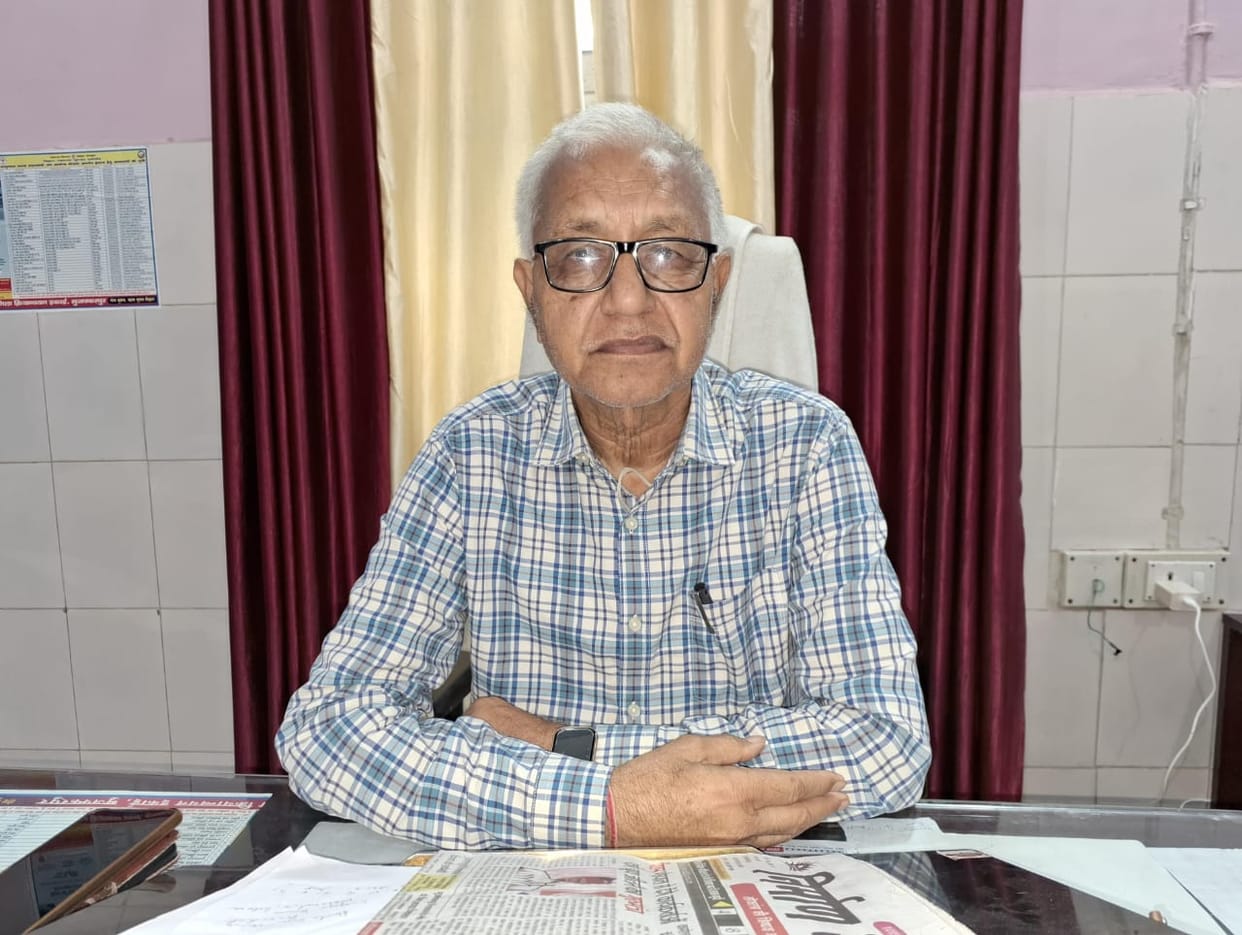 Bihar News : Muzaffarpur DM suspended Civil surgeon on charges of negligence.