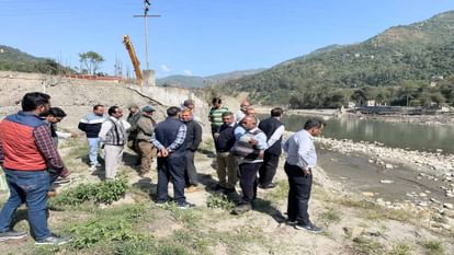 Mandi News: केंद्रीय जल आयोग के दल ने किया पंडोह डैम का निरीक्षण Central Water Commission team inspected Pandoh Dam