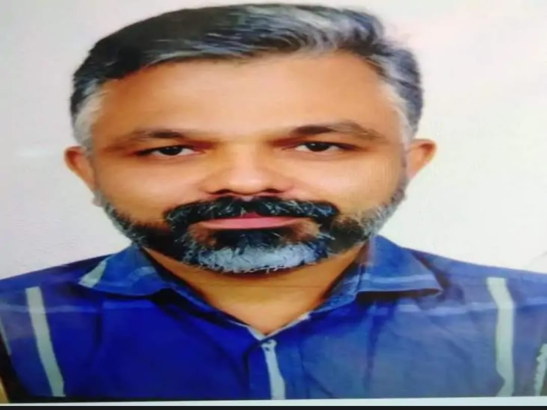 Kerala nagar Nigam commissioner Sanjeev Kumar died in indore