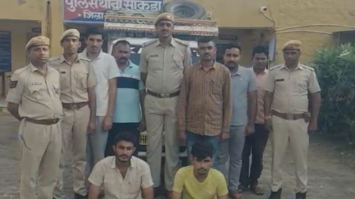 Jaisalmer News Illegal liquor smuggling in Pokaran 263 boxes of liquor seized two youth arrested