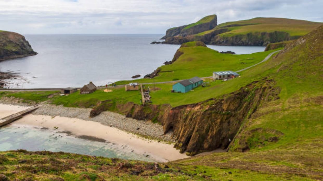 Viral News: job vacancy in uk remote island with 2 lakh per month salary