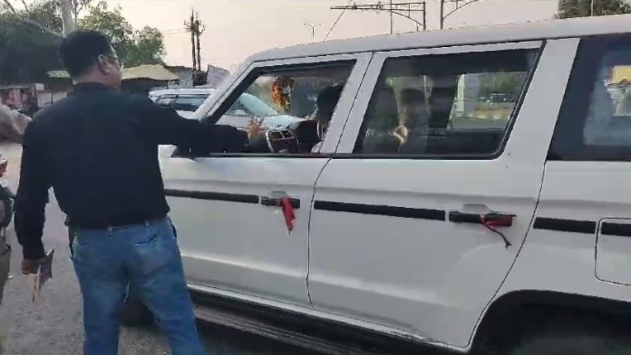 Rajgarh RTO releases ruling party leaders driving vehicles without number plates