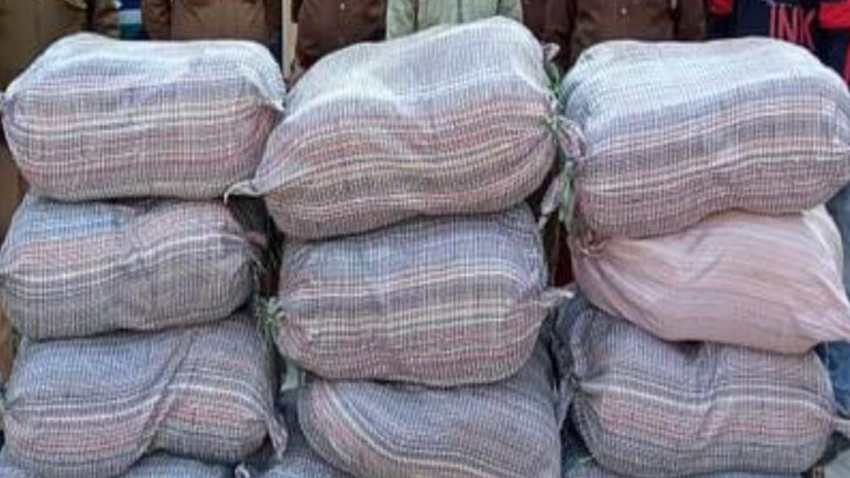 Baramulla police destroyed seized banned substances in the presence of magistrate.