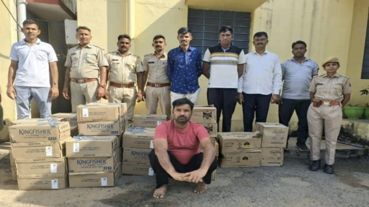 Sirohi Crime 43 cartoon liquor and cars going from Rajasthan to Gujarat seized one accused arrested