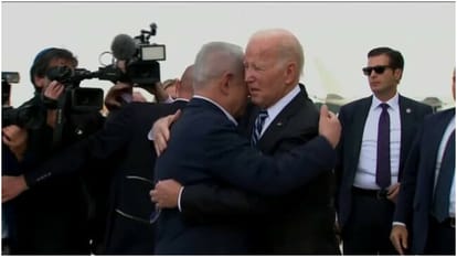 Israel Hamas War: संघर्ष पर सरकार के रुख की वजह से खतरे में बाइडन की राष्ट्रपति पद के लिए दावेदारी, जानें वजह Israel Hamas War Joe Biden bid for Presidential post at risk as Arabs and Muslim Americans upset over support