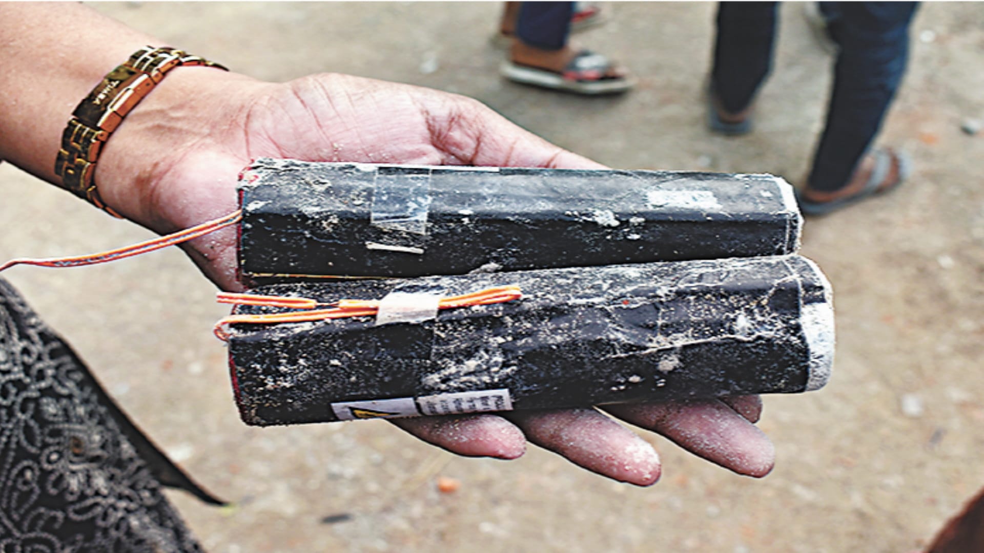 Blast In Factory: Even eight officers could not see the sky bomb,five workers died painfully