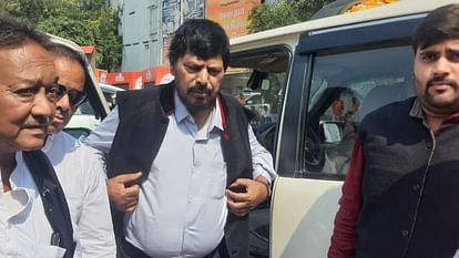 MP Election 2023: एमपी चुनाव में RPI की एंट्री, अठावले बोले- तंत्र मंत्र का नहीं, लोकतंत्र का समय Republican Party of India supports BJP in MP Assembly elections