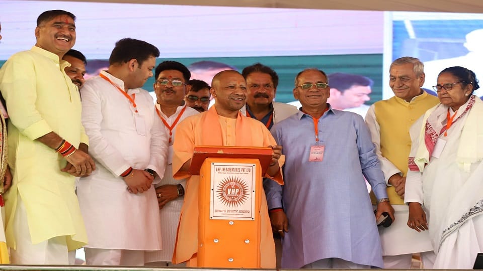 CM Yogi inaugurated projects worth Rs 496.46 crore