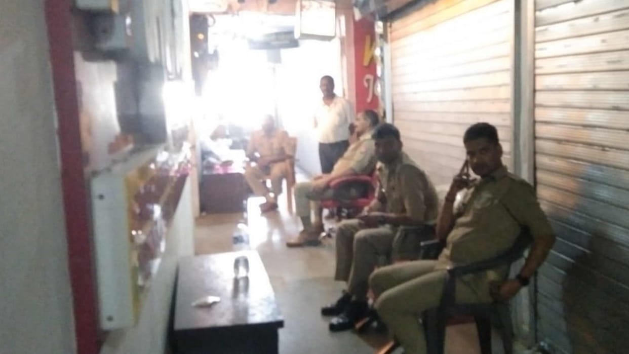 Income tax team investigation at Honey Jewelers continues for third day