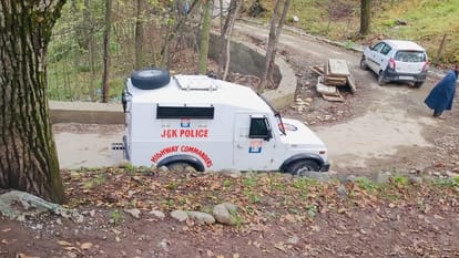 counter intelligence kashmir conducts raids in several Kashmir districts
