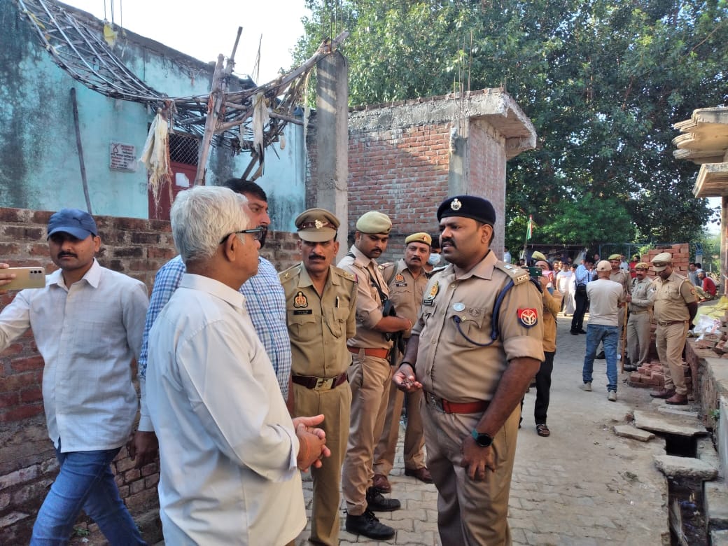 Kanpur News Old Man and Girl Stabbed to Death for Illicit Relation in Amraudha Kanpur Dehat