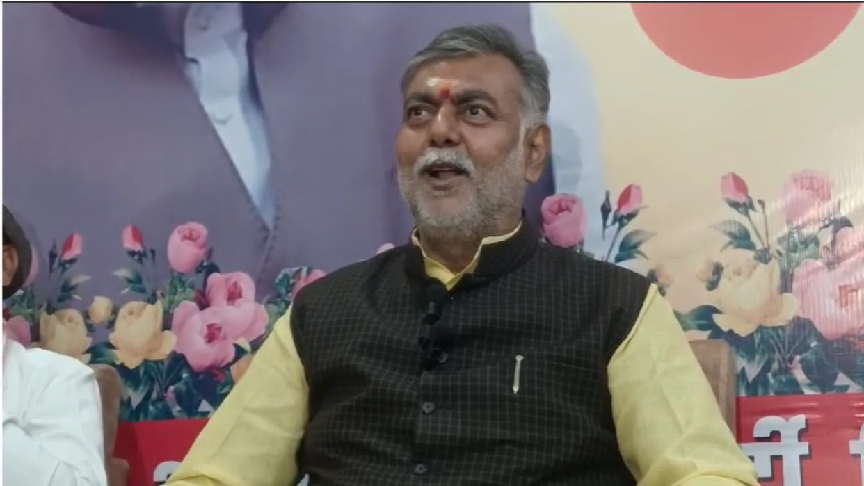MP Election 2023: Prahlad Patel surrounded Kamal Nath, said- he should show a tired face, walk one kilometer