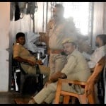 घंटाघर के हरबंस गली में हनी ज्वेलरी की दुकान पर आयकर का छापा तीसरे दिन भी जारी रहा।
