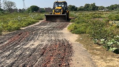 Action on illegal colony Authority bulldozer ran on Amar Enclave demolished construction