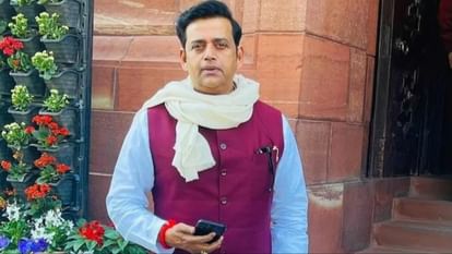 Gorakhpur MP Ravikishan demanded to run Maurya express till puri