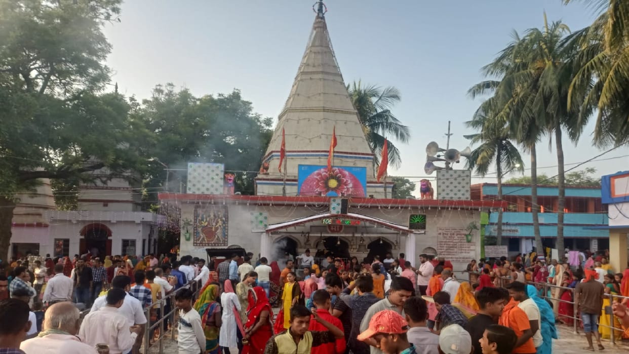 Darbhanga News: Know about Nawada Mata Hayahath Siddhapeeth Temple, devotees gather here on Durga Puja.