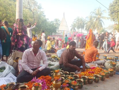 Darbhanga News: Know about Nawada Mata Hayahath Siddhapeeth Temple, devotees gather here on Durga Puja.