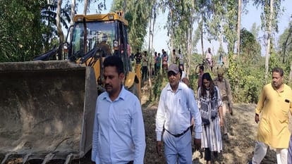 illegal encroachments removed from government land in Bareilly