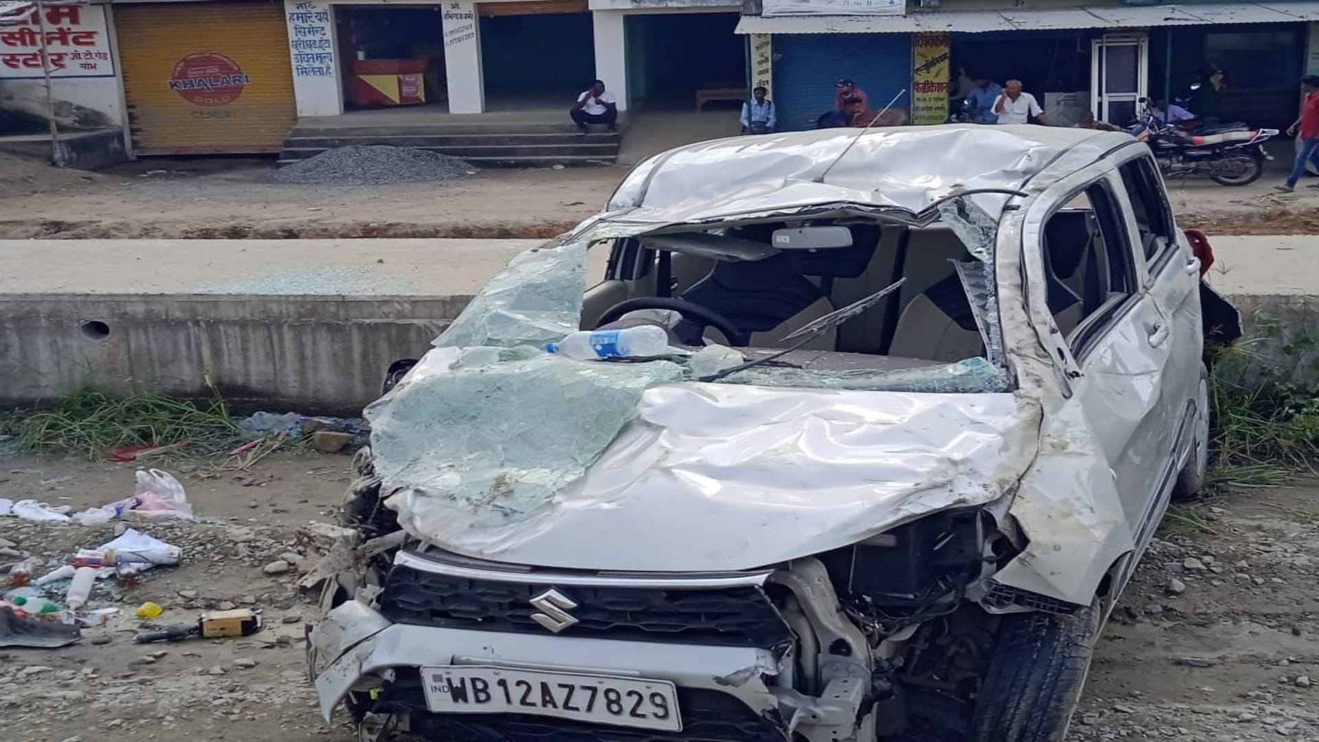 दुर्घटनाग्रस्त कार
